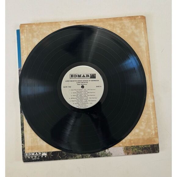 LP Lord Necktie Sings Songs of Bermuda (Edmar ELPS 1162) Canada - Signed - Picture 6 of 9